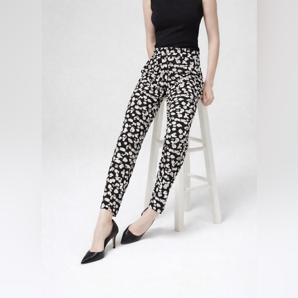 White House Black Market Patterned Cropped Pants